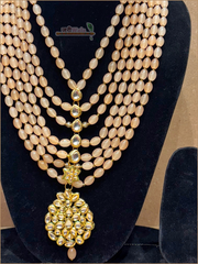 Groom Moti Kundan Mala