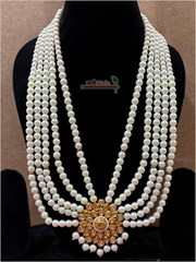 Groom Moti Kundan Mala