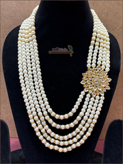 Groom Moti Kundan Mala